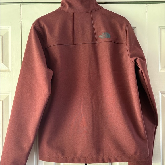 The North Face Performance Jacket Soft-Shell Design - Picture 3 of 3